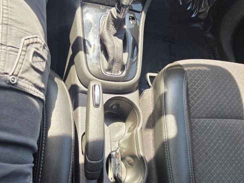 Used 2019 Buick Encore Preferred FWD image 6
