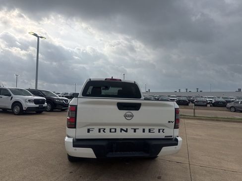 Certified 2023 Nissan Frontier SV w/ Midnight Edition Package RWD image 18