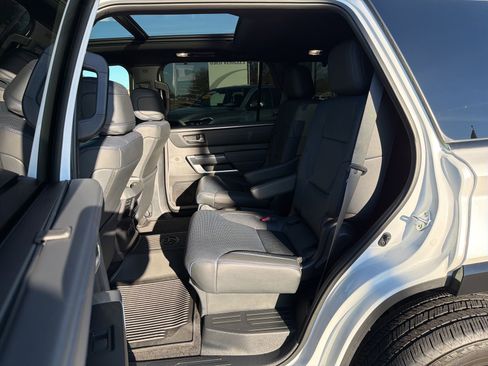 Used 2025 Toyota Sequoia Platinum image 6