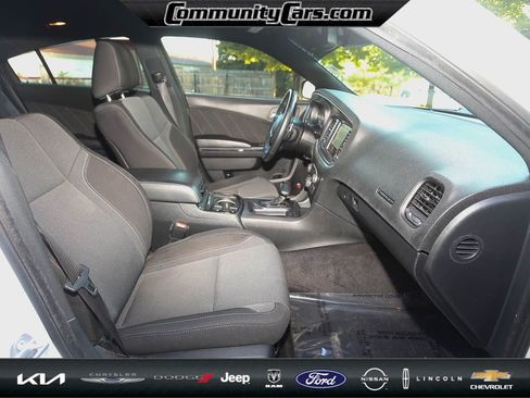 Used 2018 Dodge Charger R/T w/ Beats Audio Group image 22
