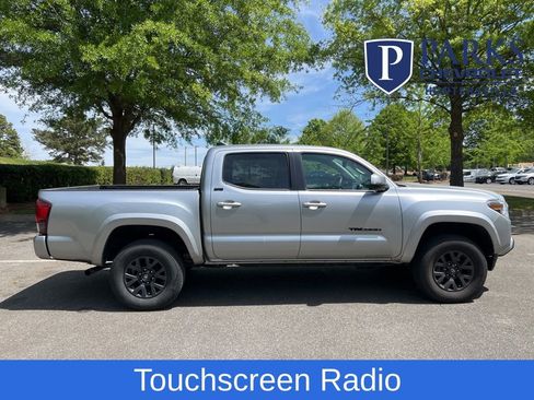 Used 2023 Toyota Tacoma SR5 w/ Technology Package image 5