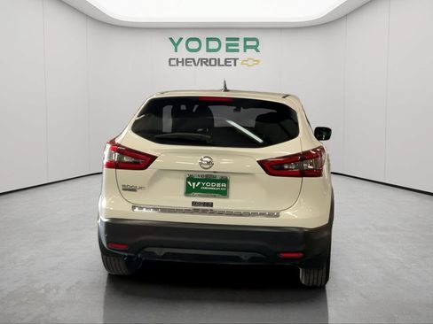 Used 2020 Nissan Rogue Sport S FWD image 8