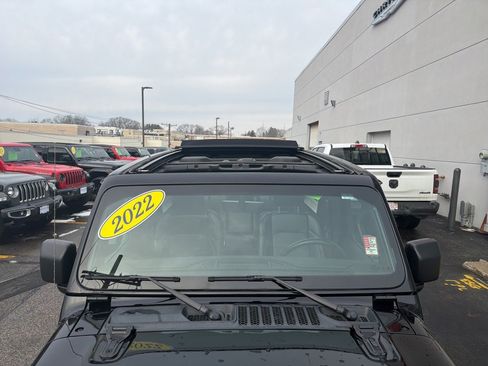 Certified 2022 Jeep Wrangler Unlimited Sahara image 25