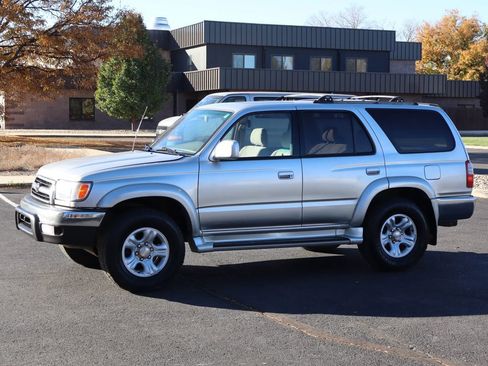 Used 2000 Toyota 4Runner SR5 w/ Upgrade Value Pkg 4 image 10