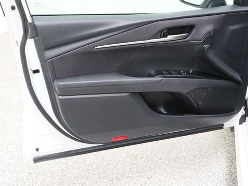 Used 2025 Toyota Camry LE w/ Convenience Package FWD image 12