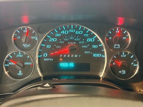 Certified 2025 GMC Savana 2500 w/ Driver Convenience Package RWD image 9