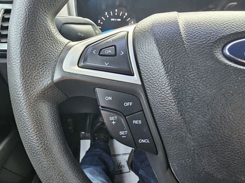 Used 2015 Ford Fusion SE FWD image 28