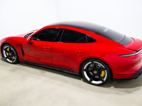 Used 2020 Porsche Taycan image 15
