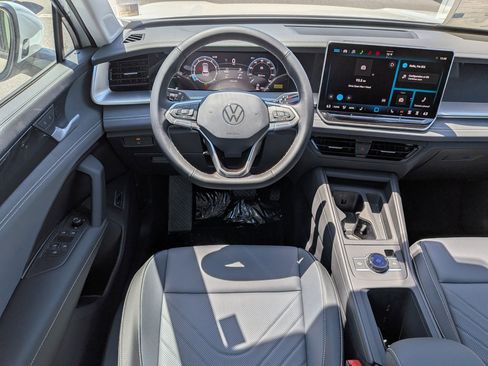 New 2026 Volkswagen Tiguan SE AWD/4WD image 29