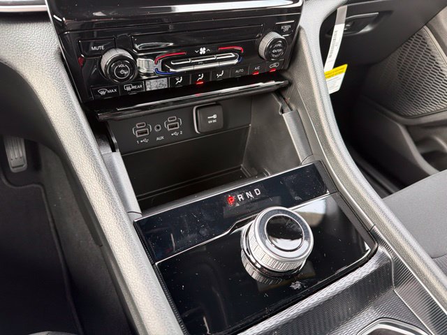 New 2026 Jeep Grand Cherokee Laredo AWD/4WD image 17