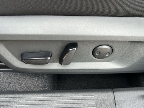 Used 2026 Nissan Rogue SV FWD image 20