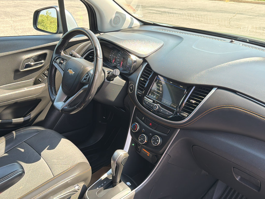 Used 2019 Chevrolet Trax LT w/ LT Convenience Package FWD image 24