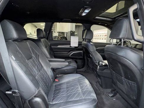 Used 2023 Kia Telluride EX X-Line image 15