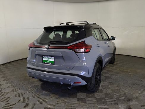 Used 2023 Nissan Kicks SR w/ SR Premium Package FWD image 7