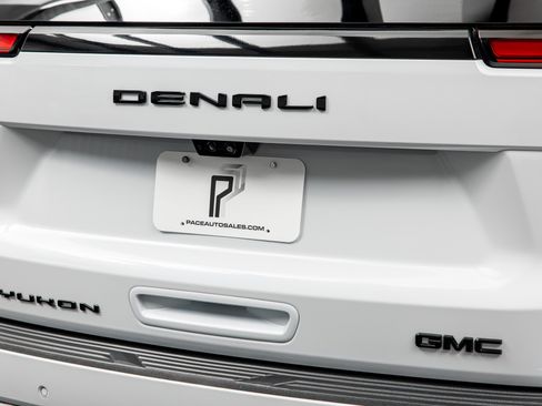 Used 2026 GMC Yukon XL Denali Ultimate w/ LPO, Floor Liner Package AWD/4WD image 19