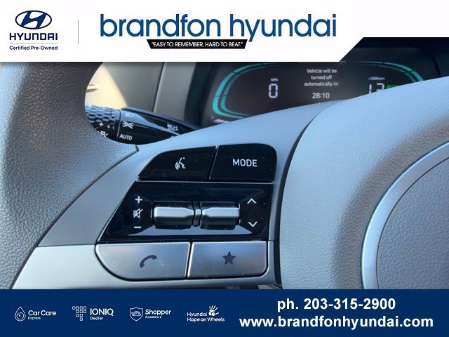 Used 2026 Hyundai Elantra Hybrid FWD image 14