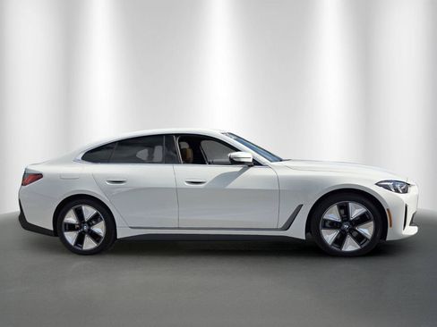 Used 2026 BMW i4 eDrive40 w/ Driving Assistance Package RWD image 8