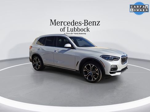 Used 2021 BMW X5 xDrive40i w/ Executive Package image 2