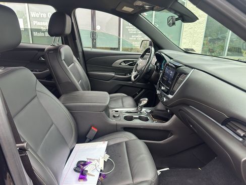 Used 2022 Chevrolet Traverse LT w/ LPO, Floor Liner Package AWD/4WD image 11