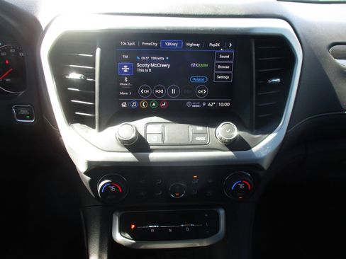 Used 2022 GMC Acadia SLT AWD/4WD image 13