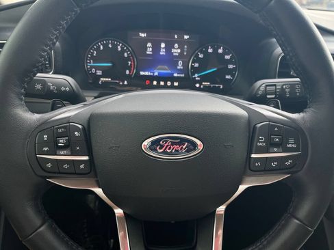 Used 2020 Ford Explorer Limited RWD image 15