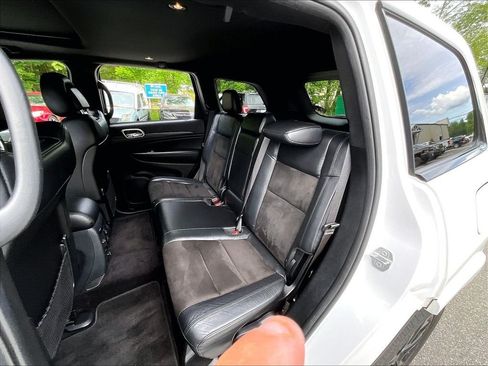 Used 2019 Jeep Grand Cherokee Altitude AWD/4WD image 15