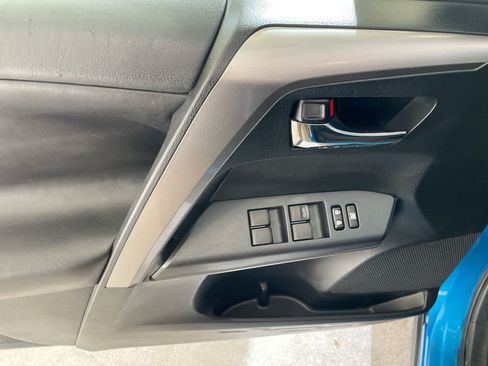 Used 2017 Toyota RAV4 XLE w/ All Weather Liner Package AWD/4WD image 13