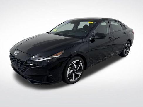 Used 2023 Hyundai Elantra SEL w/ Convenience Package FWD image 9