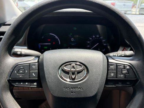 Used 2022 Toyota Sienna LE FWD image 16
