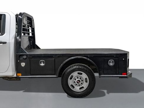 Used 2023 GMC Sierra 2500 Pro w/ Convenience Package image 11