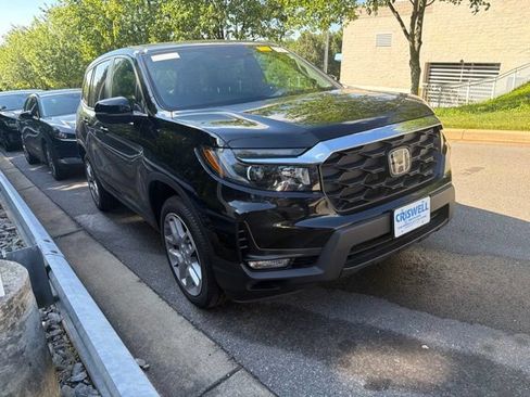 Used 2025 Honda Passport EX-L image 3