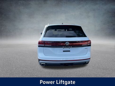 New 2025 Volkswagen Atlas Peak Edition SE image 20