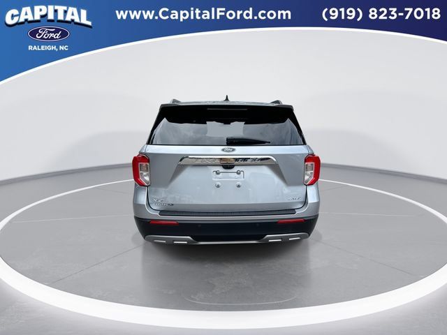 Used 2023 Ford Explorer XLT w/ Equipment Group 202A AWD/4WD image 7