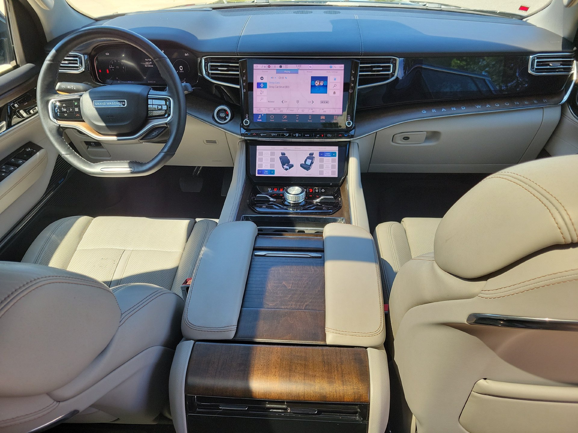 Used 2023 Jeep Grand Wagoneer 4WD image 4