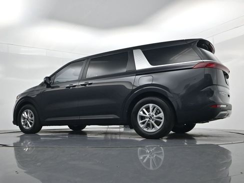 Used 2022 Kia Carnival LX FWD image 41
