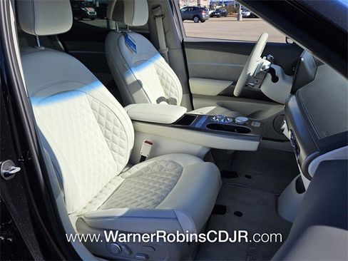 Used 2024 Genesis GV60 Performance image 17