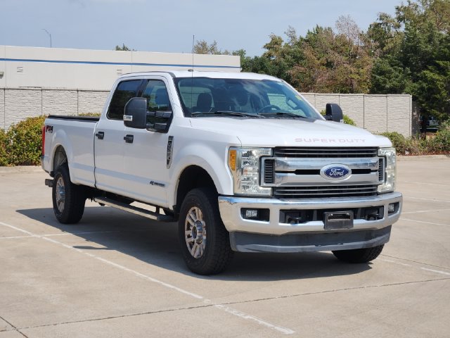 Used 2017 Ford F350 XLT w/ XLT Value Package AWD/4WD image 3
