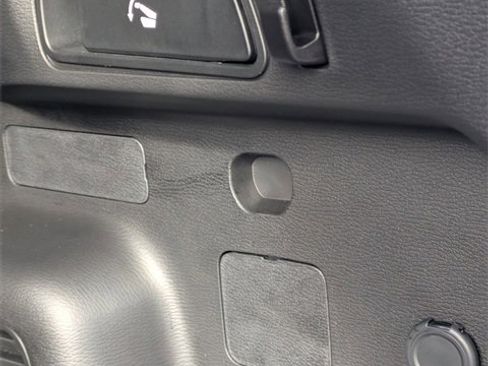 New 2025 Mitsubishi Outlander ES image 13