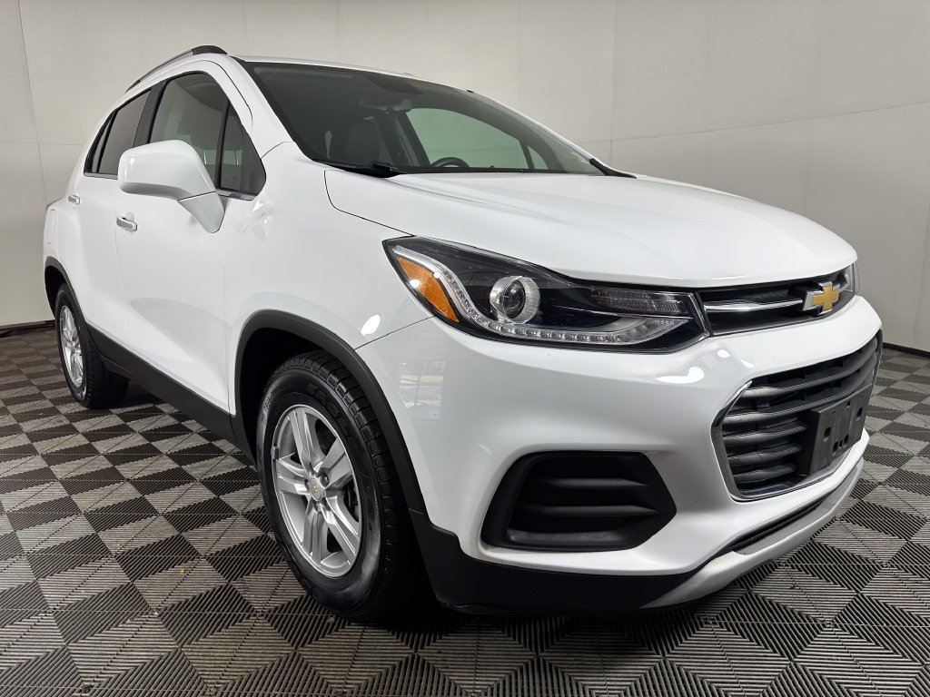 Used 2020 Chevrolet Trax LT w/ Driver Confidence Package FWD image 7