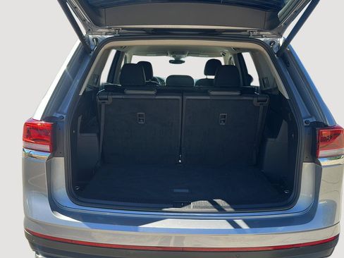 Used 2025 Volkswagen Atlas SE AWD/4WD image 16