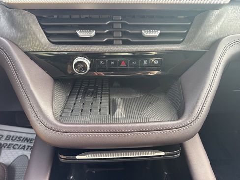 Certified 2025 Ford Explorer Platinum w/ LUX Leather Package image 20