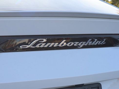 Used 2024 Lamborghini Urus S image 8