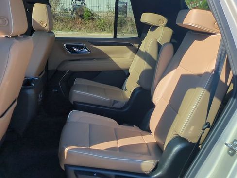 Used 2021 Chevrolet Tahoe Premier w/ Premium Package 2 image 15