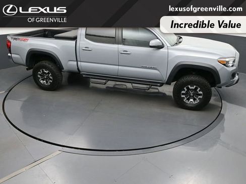 Used 2019 Toyota Tacoma TRD Off-Road AWD/4WD image 40