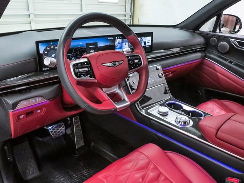 Used 2025 Genesis GV80 3.5T e-SC image 7