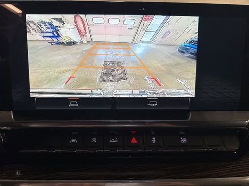 New 2026 GMC Sierra 1500 SLE image 15