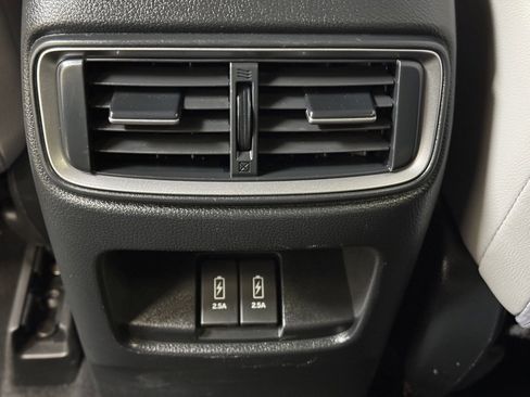 Used 2017 Honda CR-V Touring image 18