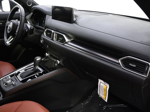 Certified 2025 MAZDA CX-5 Carbon Edition image 16