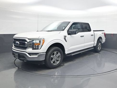 Used 2021 Ford F150 XLT w/ Equipment Group 302A High AWD/4WD image 3