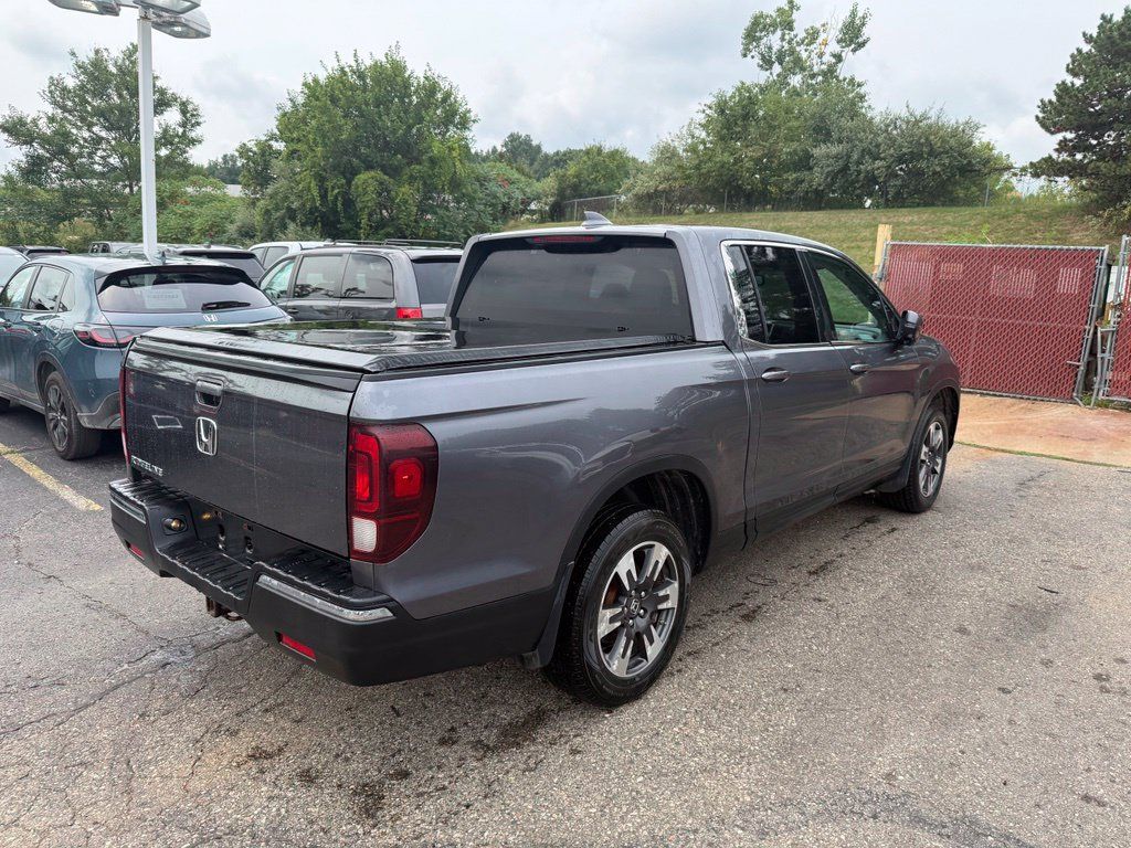 Used 2017 Honda Ridgeline RTL-T image 3